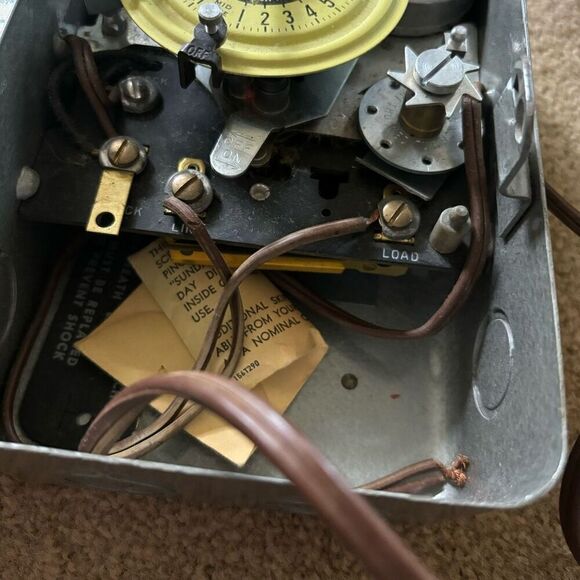 Intermatic Skipper Time Switch Model T171B - Picture 4 of 14